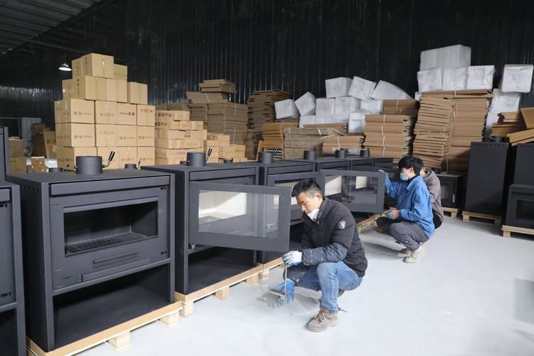 浉河区今年谋划推进重点项目超百个 各大项目企业已开足马力忙生产